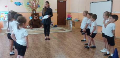Сотрудники ГИБДД  провели обучающее мероприятие в детском садике №21 г. Ельца