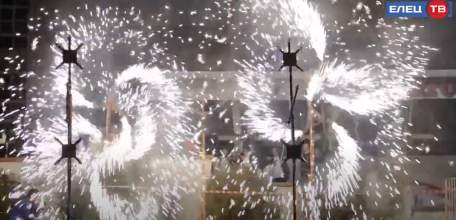 Празднование Дня города завершилось пиротехническим шоу на площади Ленина