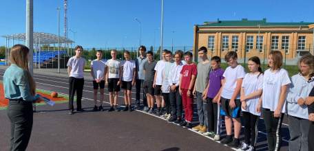 Сотрудники ГИБДД провели профилактическое мероприятие с юными инспекторами движения школы №12 г. Ельца