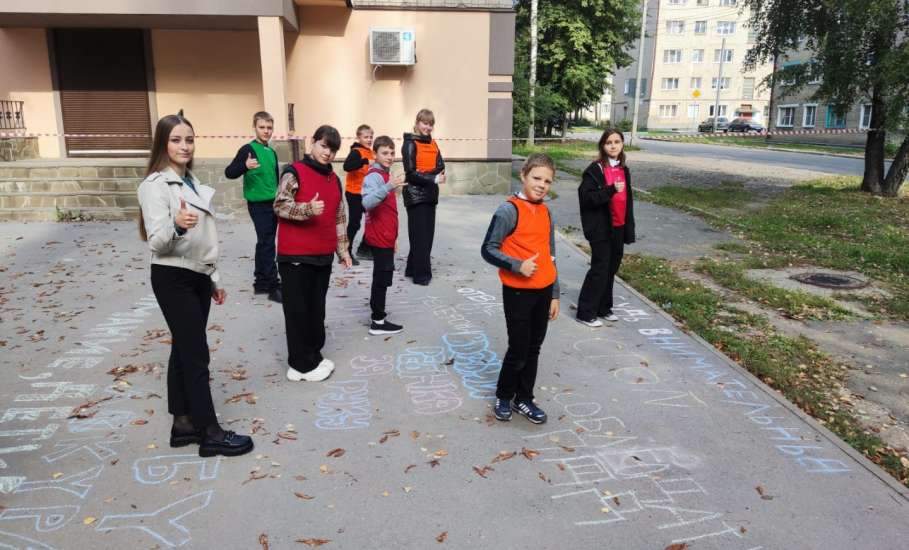 Акция ГИБДД «Граффити дорожной безопасности» в школе №10 г. Ельца