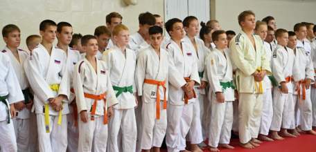 В Ельце стартовал региональный турнир по дзюдо