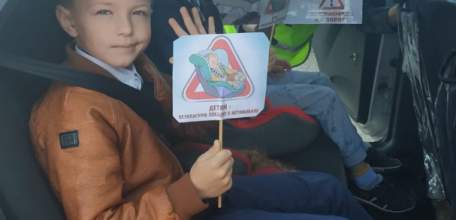 Сотрудники Госавтоинспекции и Родительский патруль проверили соблюдение правил перевозки юных пассажиров