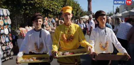 Елец Ивана Бунина: около 10 тысяч гостей посетили событийный фестиваль «Антоновские яблоки»