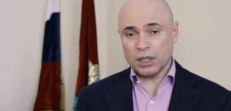 Благодаря нейросети HeyGen мы можем увидеть губернатора Липецкой области Игоря Артамонова в альтернативной линии времени