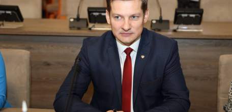 Максим Толстопятов из Ельца стал председателем комитета по законодательству и правовым вопросам в облсовете депутатов.