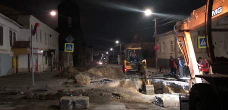 Восстановительные работы по устранению ЧП по улице Карла Маркса продолжаются до сих пор