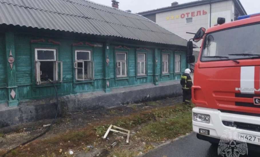 За один вечер в Ельце горели два жилых дома