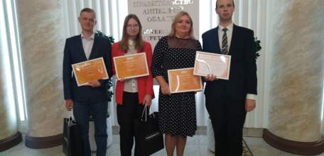 Глава Липецкой области Игорь Артамонов наградил волонтеров программы #МЫВМЕСТЕ