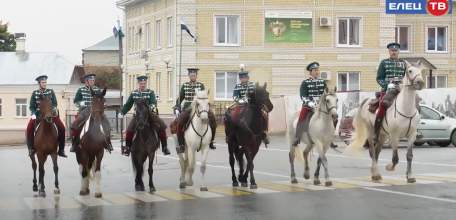 Гусары в городе: в Ельце прошёл фестиваль исторической реконструкции
