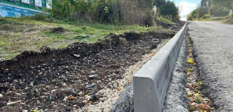 Опережающими темпами по ремонту дорог выходим на улицу Комсомольскую