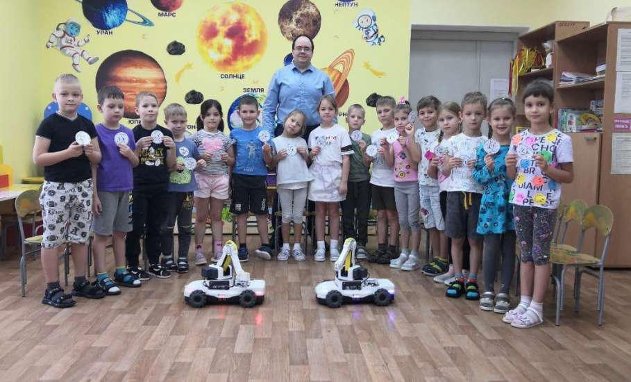 Елецкие дошкольники познакомились с основами робототехники