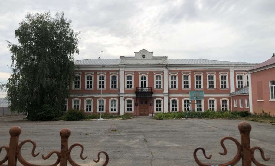Госдума ограничила школьникам в Ельце использование телефонов