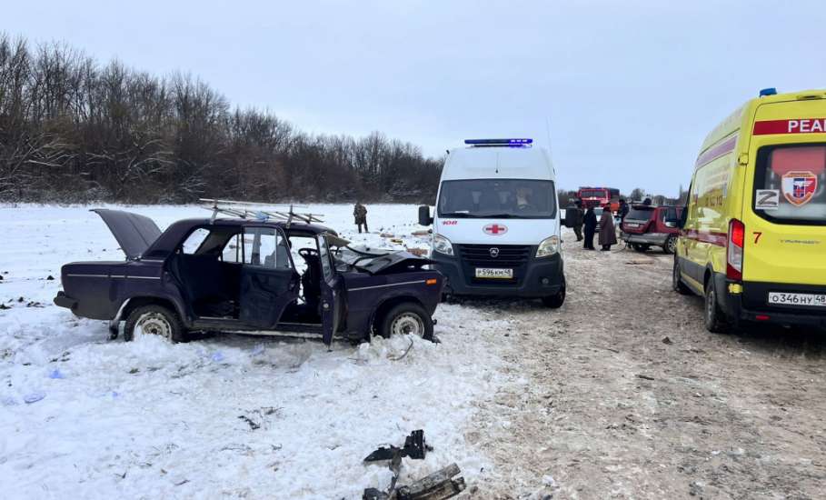 Два человека пострадали в столкновении «Субару» и «ВАЗ-2106» в Елецком районе