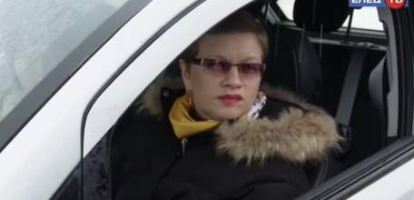 "Удачи на дорогах": сотрудники ГИБДД поздравили женщин с Днем матери