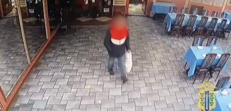 Ранее судимый ельчанин украл банковские карты, но не успел воспользоваться чужими деньгами