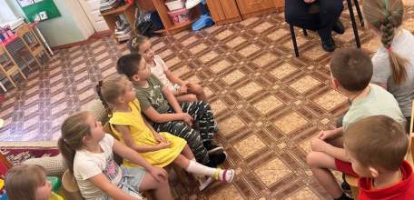 В детсадах Ельца детей учат безопасности на дорогах