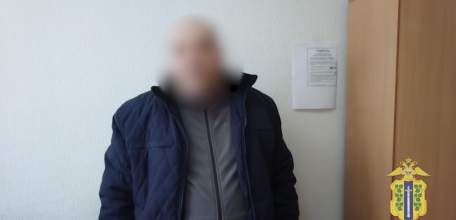 В Ельце сотрудники полиции установили похитителей фруктов