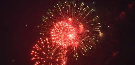 За запуск фейерверков могут арестовать на 15 суток