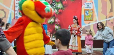 27 декабря в филиале МБУК ГДК - клуб "Сосна", состоялась новогодняя программа "Емелины забавы"