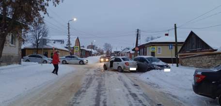ДТП в Ельце случилось по невнимательности на улице Октябрьской