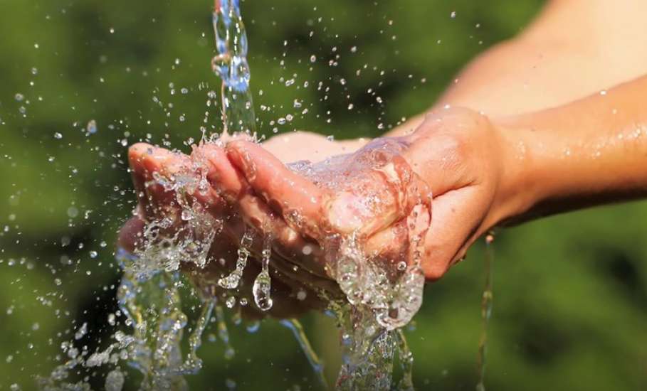 Рекордное количество сетей водоснабжения и водоотведения построено в Липецкой области в 2023 году! А как же прорывы труб?!