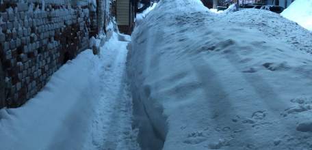 Тротуары Ельца в центре города не чищены от снега!