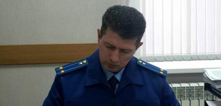 И.о. прокурора г. Ельца Роман Плотников утвердил обвинительное заключение в отношении 24-летнего местного жителя, обвиняемого в совершении покушения на убийство человека