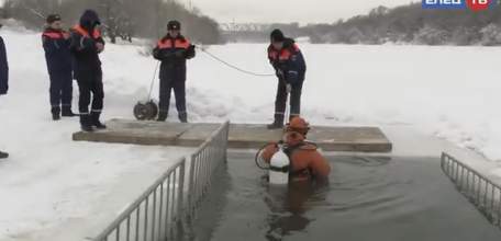 Городские службы приступили к оборудованию крещенской купели