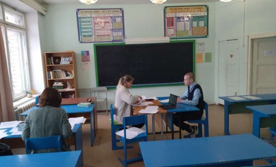 Сегодня в школах города прошло пробное итоговое собеседование по русскому языку для более 1000 обучающихся 9-х классов