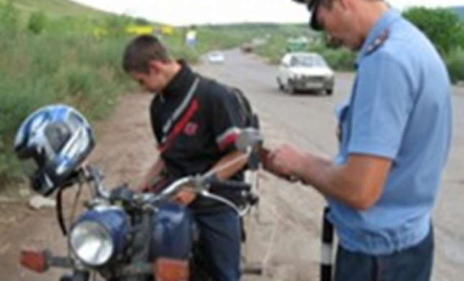 Сотрудники ГИБДД Елецкого района проверили водителей мототехники