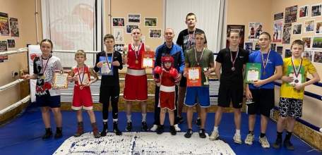 Ельчане завоевали медали на первенстве Липецкой области по боксу среди юниоров и юниорок