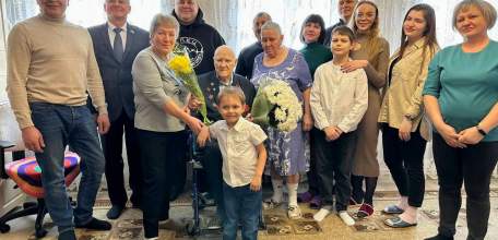 100 лет сегодня исполнилось ветерану Великой Отечественной войны Григорию Скроботову из Ельца