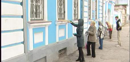 «Зелёная весна»: работники сферы культуры вышли на уборку туристических объектов Ельца