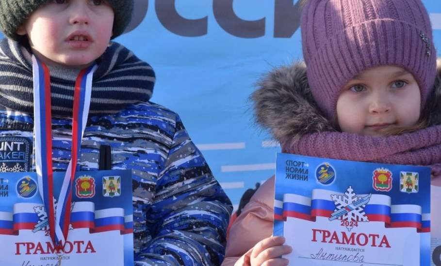 Более 150 любителей лыжного спорта  собрались сегодня на лыжной трассе МАУ ФОК "Воргол" , чтобы принять участие в "Лыжне России"