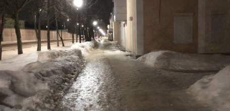 Ельчанин ударил сегодня пробегом по ледяным тротуарам города!