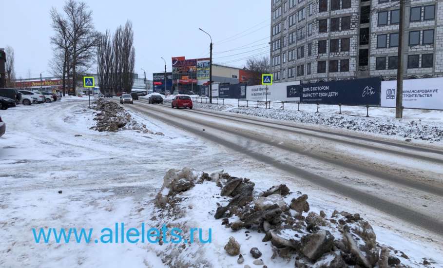 Жители Ельца жалуются на администрацию города! Грязный снег у обочин дорог не вывозится с начала зимы! Ситуация повторяется ежегодно, мер не принимают.