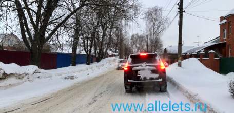 С улицы Льва Толстого в Ельце снег никуда не вывезен!