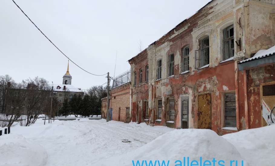 Зимний пейзаж в центре города Ельца у скверов Соломенцева-Бунина