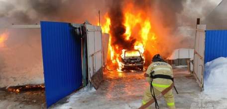 Рено, Киа сгорели в Ельце, Форд - в Елецком районе,  за сутки в пожарах в Липецкой области