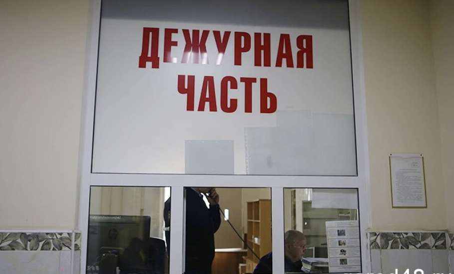Со счета 22-летней ельчанки пропали 51 500 рублей — подозревают её 20-летнего сожителя