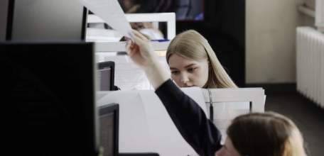 20-летняя ельчанка перевела мошенникам больше двух миллионов рублей