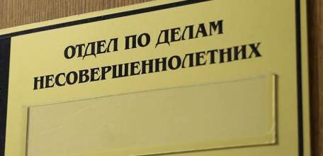 Воспитанник школы-интерната арестован по подозрению в краже ноутбука и планшета