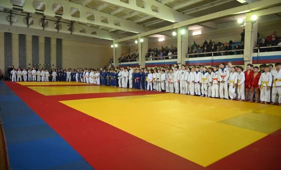 В спортивном комплексе «Локомотив» проходят соревнования по дзюдо памяти Станислава Матвеева