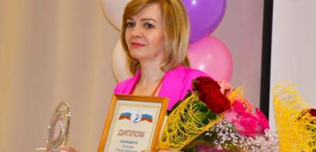 Победителем муниципального этапа Всероссийского конкурса «Воспитатель года — 2024» стала воспитатель детского сада п.Солидарность Елена Ивановна Волкова