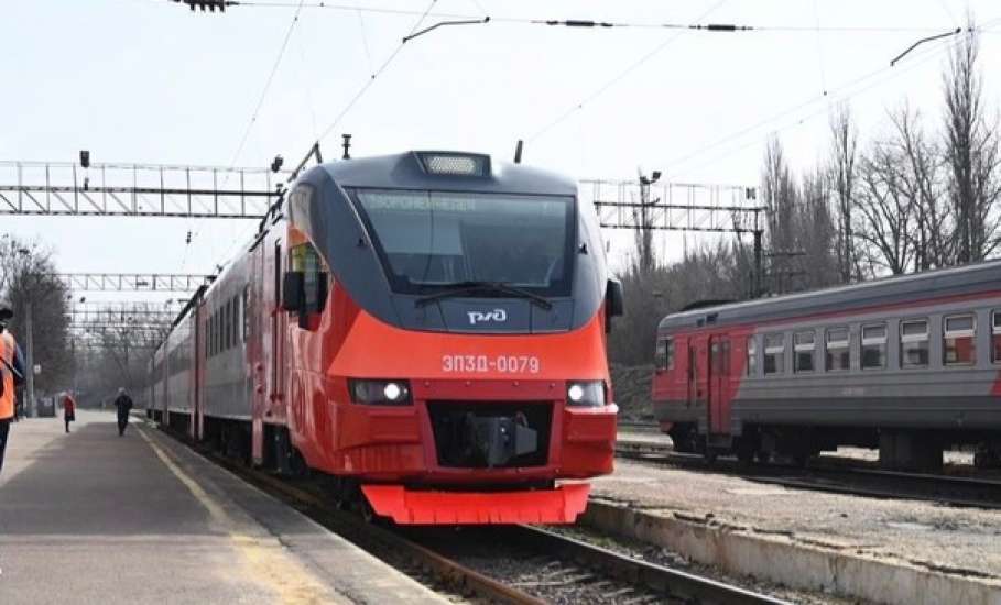 Ускоренный электропоезд «Воронеж-Липецк» впервые прибыл сегодня в Елец