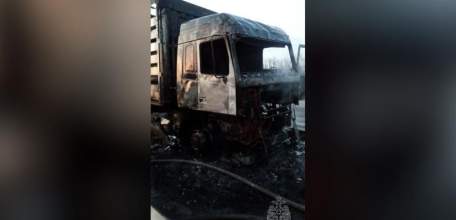 ТЯГАЧ СГОРЕЛ НА ТРАССЕ М-4 В ЕЛЕЦКОМ РАЙОНЕ