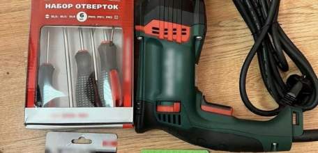 В Ельце обокрали строительный магазин