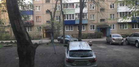 С 15 апреля департамент развития территории усиливает контроль за размещением транспортных средств на озелененных территориях общего и ограниченного пользования