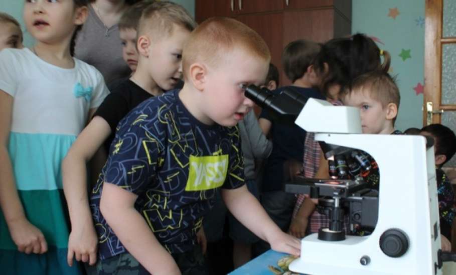 Дошкольники открывают мир науки и современных технологий вместе с наставниками технопарка