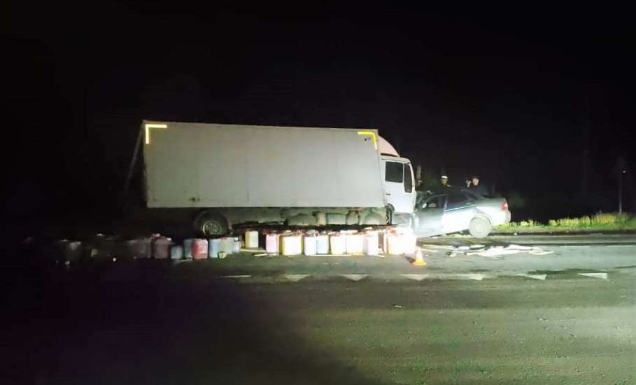 На трассе «Дон» в столкновении с грузовиком погиб водитель «Приоры»